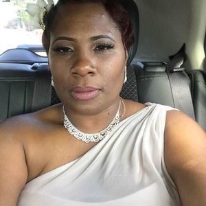 Meet your Posher, Iris